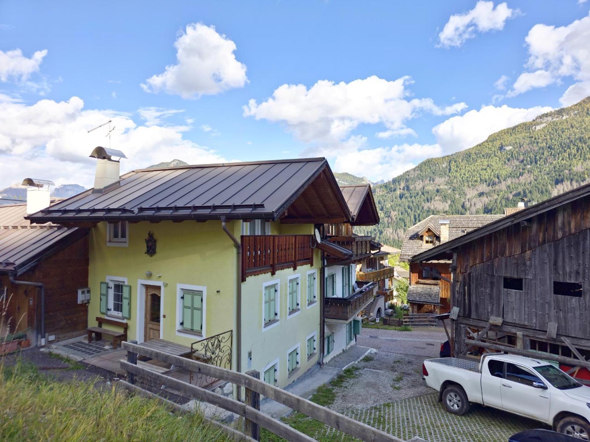 Villetta Clara By Ama Val Di Fassa فيغو دي فاسا المظهر الخارجي الصورة